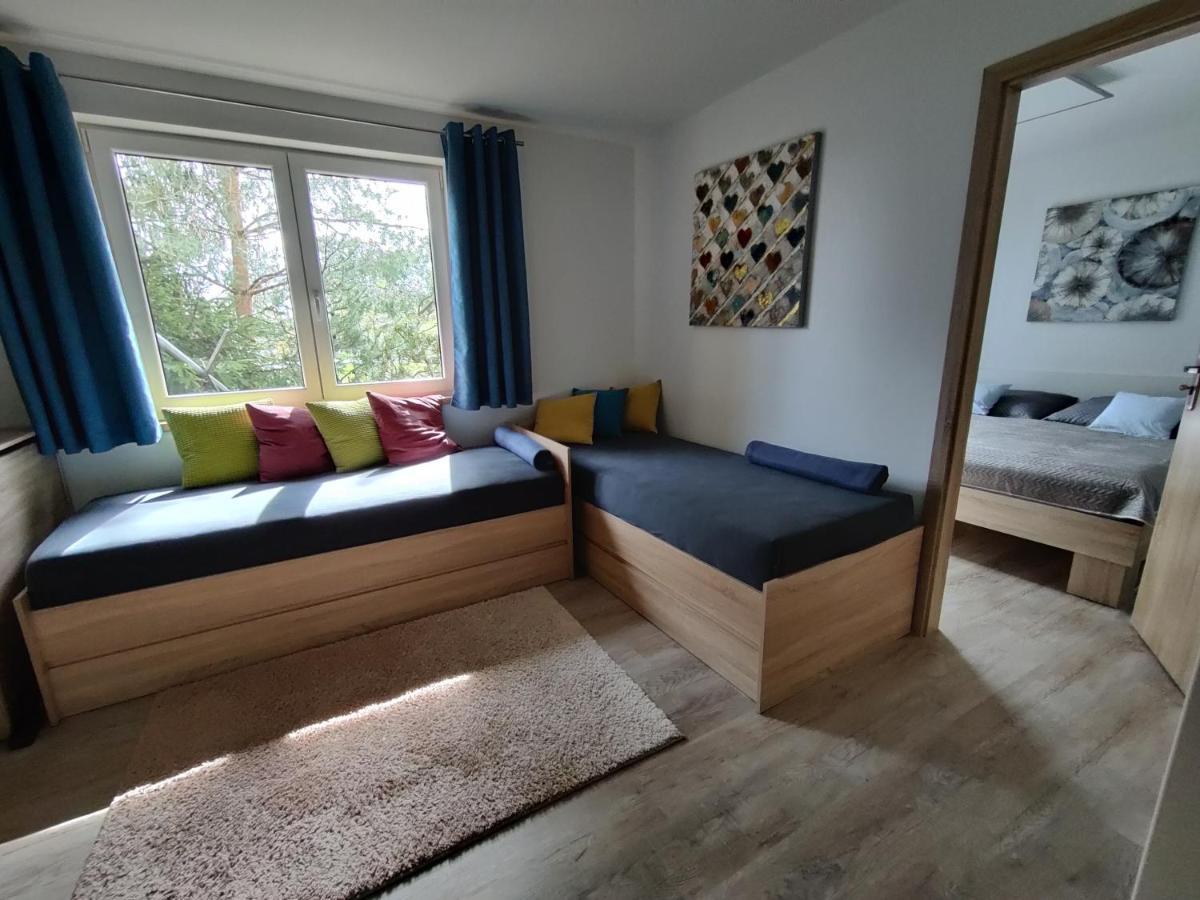 Apartman Pod Lipou - Samostatny Objekt Jaroměř Esterno foto